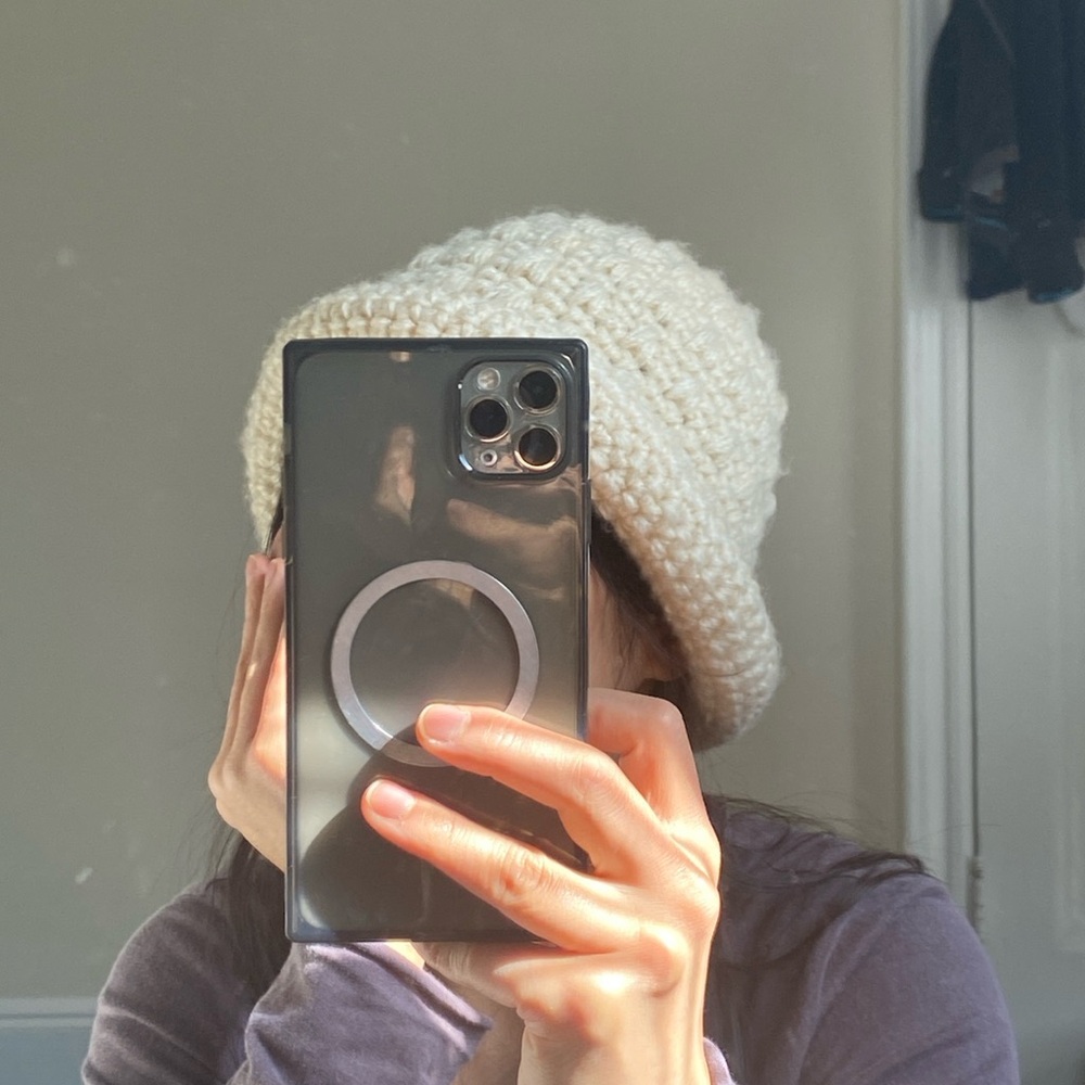 Knitted hat - Picture 2 of 7